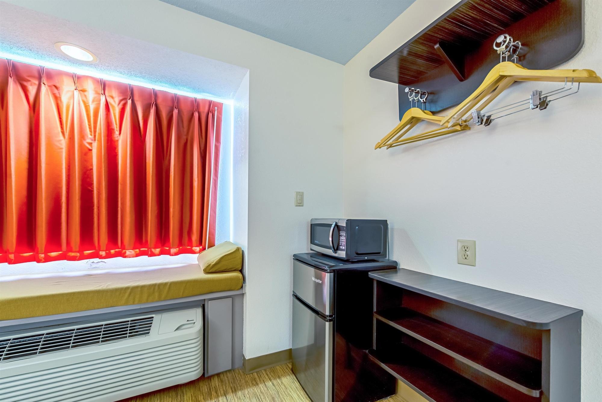 Motel 6 Indianapolis Carmel Ngoại thất bức ảnh