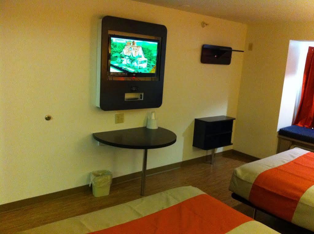 Motel 6 Indianapolis Carmel Ngoại thất bức ảnh
