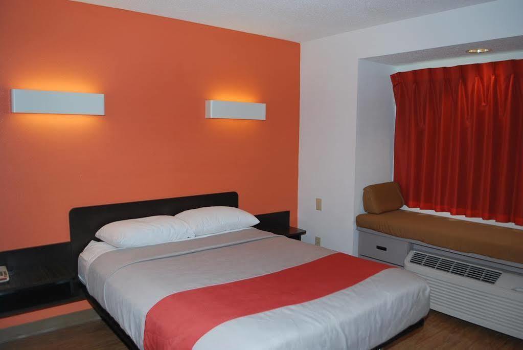 Motel 6 Indianapolis Carmel Ngoại thất bức ảnh